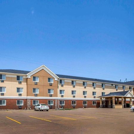 Quality Inn & Suites Davenport Near I-80 Exterior foto