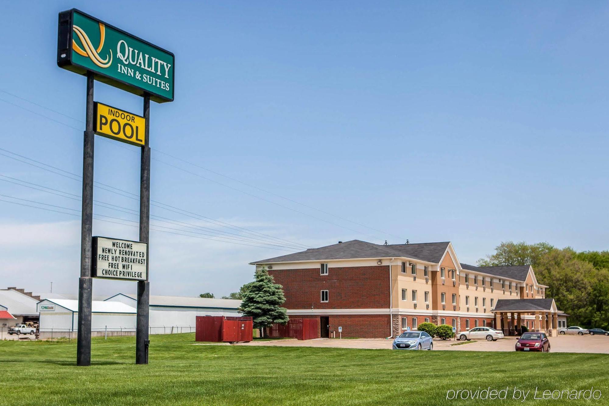 Quality Inn & Suites Davenport Near I-80 Exterior foto