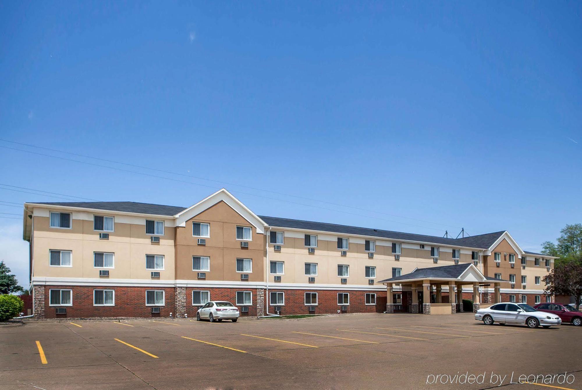 Quality Inn & Suites Davenport Near I-80 Exterior foto