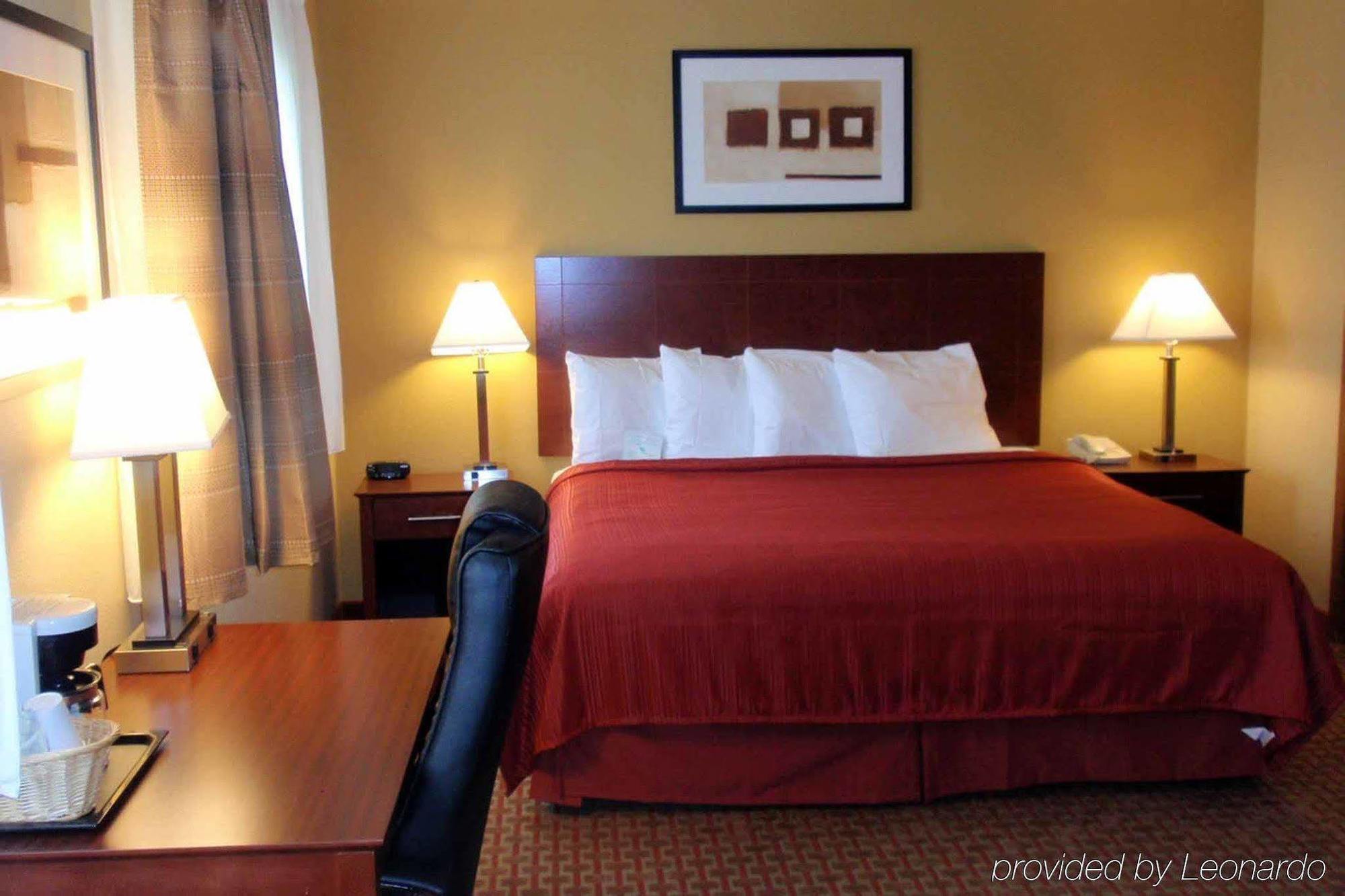 Quality Inn & Suites Davenport Near I-80 Quarto foto